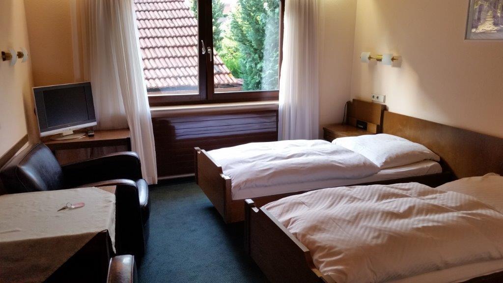 Pension Laas Ostfildern Buitenkant foto