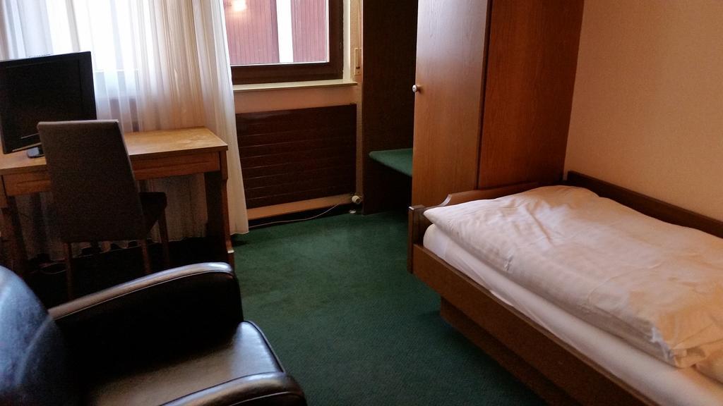 Pension Laas Ostfildern Buitenkant foto